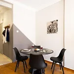 Big Stylish 2br Views 3 Min Walk To Sea