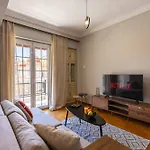 Big Stylish 2br Views 3 Min Walk To Sea *