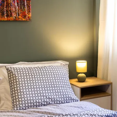 Big Stylish 2br Views 3 Min Walk To Sea Thessaloniki