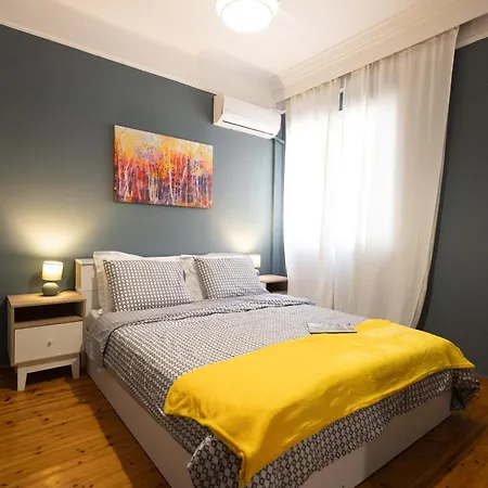 Big Stylish 2br Views 3 Min Walk To Sea