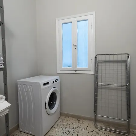 Apartment Big Stylish 2br Views 3 Min Walk To Sea *