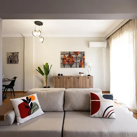 Big Stylish 2br Views 3 Min Walk To Sea
